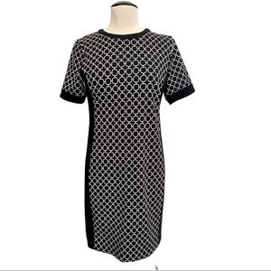 Ladies Michael Kors short sleeve dress. Size medium.
